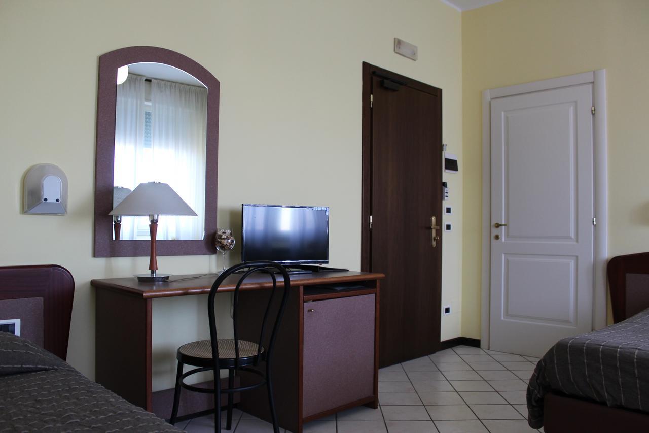 Albergo Sirena Баццано Экстерьер фото